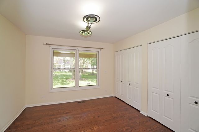 229 Willow Parkway, Buffalo Grove, IL 60089
