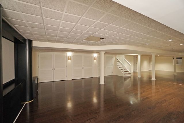229 Willow Parkway, Buffalo Grove, IL 60089