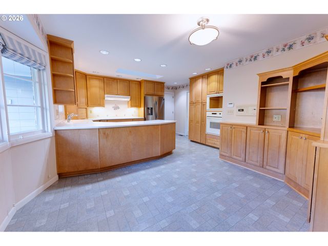 7655 Sw 142ND Ct, Beaverton, OR 97008