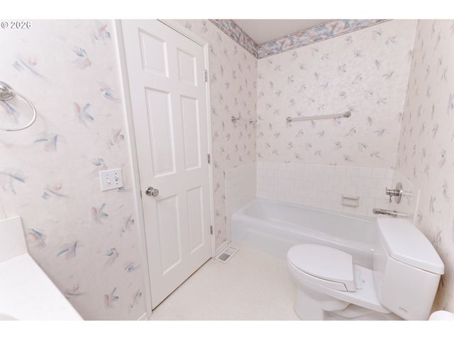 7655 Sw 142ND Ct, Beaverton, OR 97008