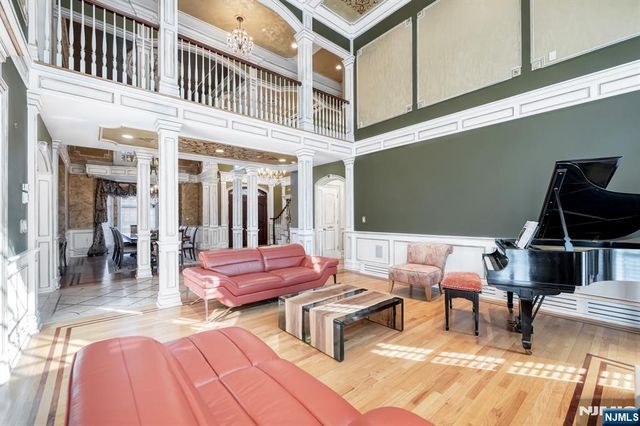 46 Partridge Hill, Upper Saddle River, NJ 07458