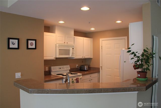 5246 237th Terrace SE, Issaquah, WA 98029