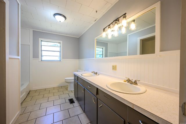 206 Union Street, Cave City, AR 72521