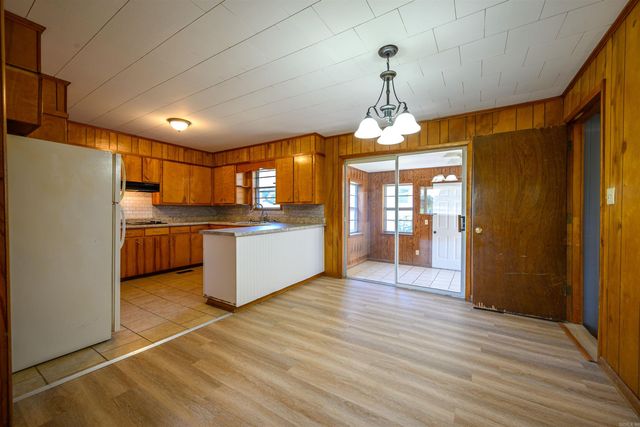206 Union Street, Cave City, AR 72521