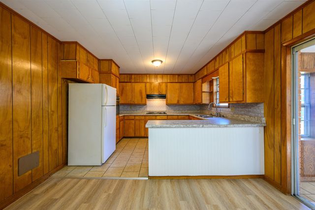 206 Union Street, Cave City, AR 72521