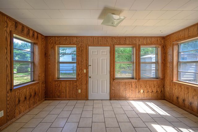 206 Union Street, Cave City, AR 72521
