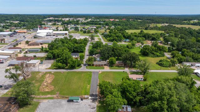 206 Union Street, Cave City, AR 72521