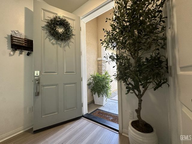 5112 Solstice Way, Bakersfield, CA 93306