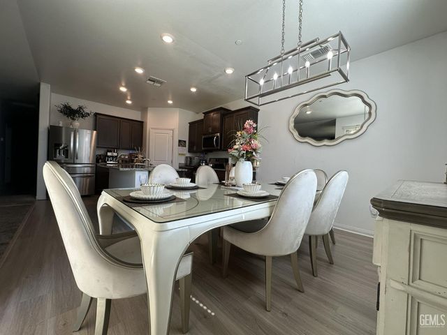 5112 Solstice Way, Bakersfield, CA 93306