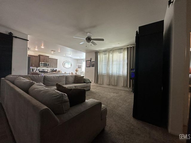 5112 Solstice Way, Bakersfield, CA 93306