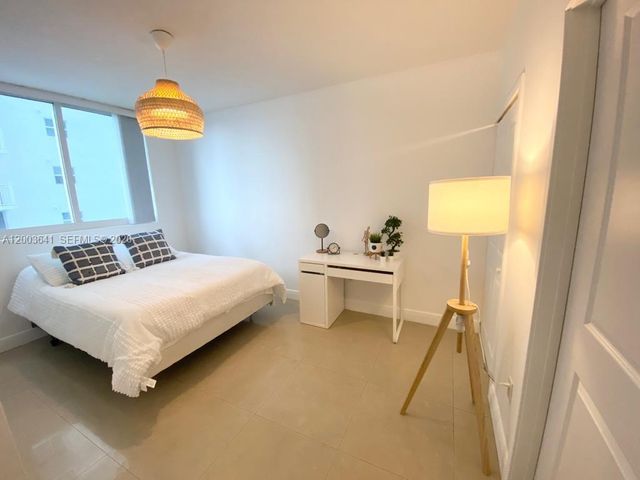 170 SE 14th St 1504, Miami, FL 33131