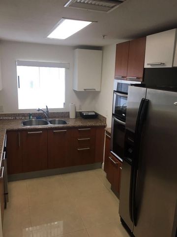 170 SE 14th St 1504, Miami, FL 33131