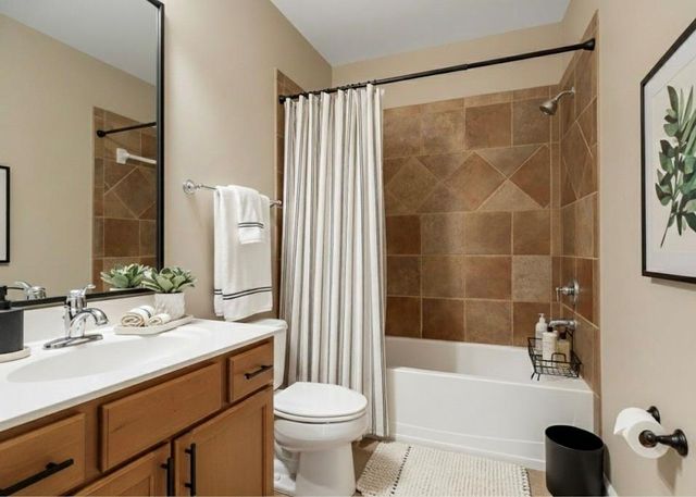 4910 Collins Lake Drive, Mableton, GA 30126