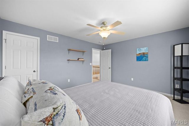 923 Saint Nicholas Drive, O'fallon, IL 62269