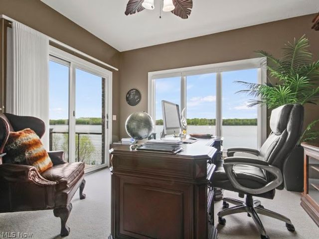 1004 Waters Edge Drive, Columbiana, OH 44408