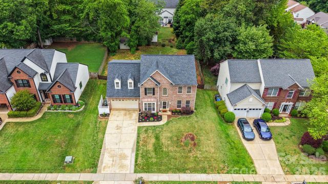 15816 Gathering Oaks Drive, Huntersville, NC 28078