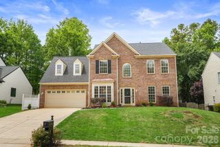 15816 Gathering Oaks Drive, Huntersville, NC 28078