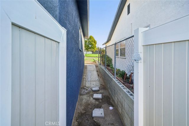 3720 La Hacienda, San Bernardino, CA 92404