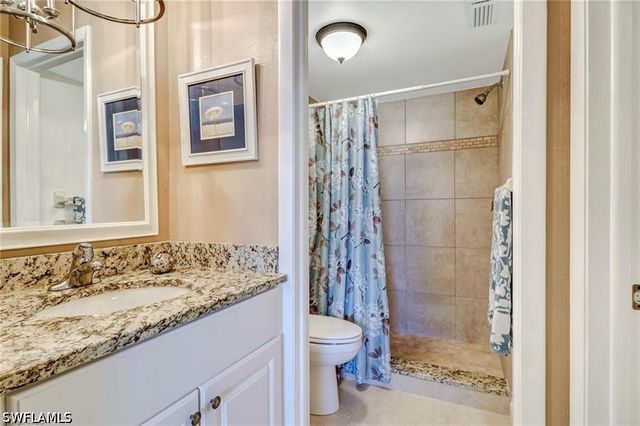1330 Derbyshire CT E103, Naples, FL 34116
