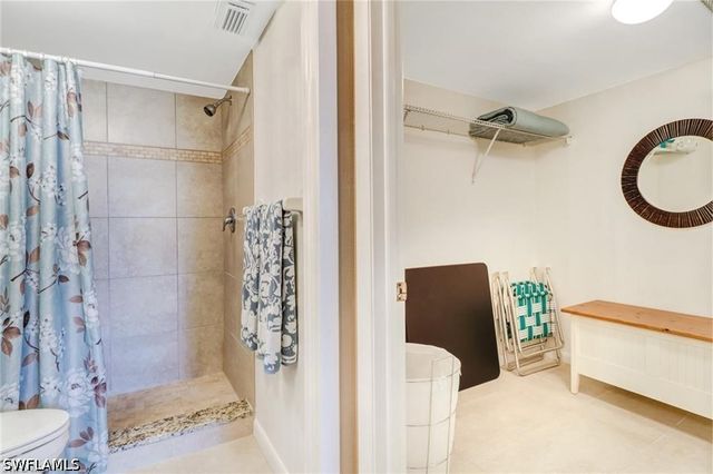 1330 Derbyshire CT E103, Naples, FL 34116