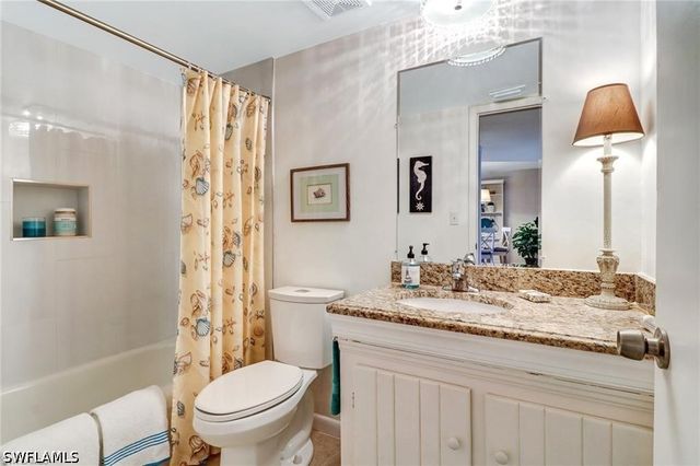 1330 Derbyshire CT E103, Naples, FL 34116