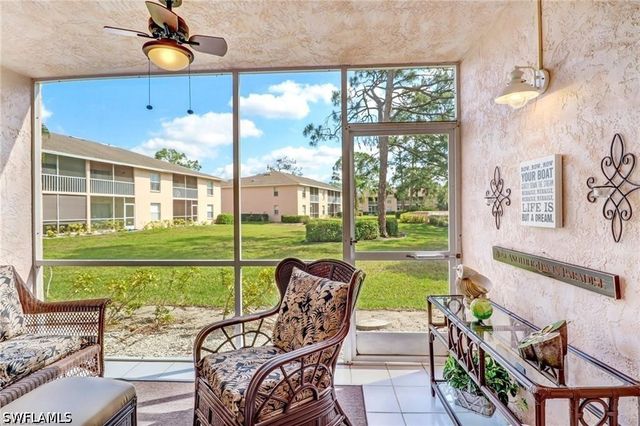 1330 Derbyshire CT E103, Naples, FL 34116