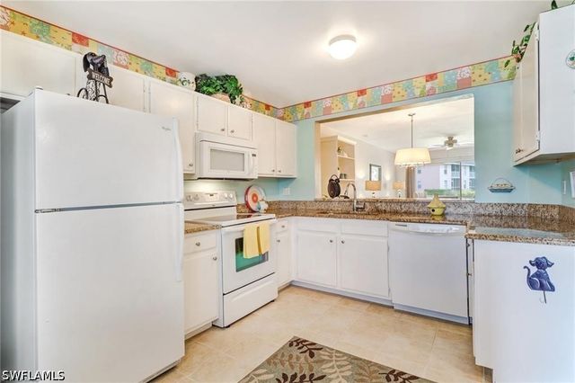 1330 Derbyshire CT E103, Naples, FL 34116