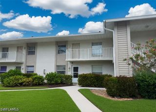 1330 Derbyshire CT E103, Naples, FL 34116