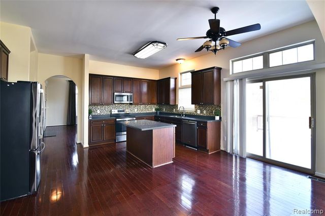 2344 Willow Lane, Grand Blanc, MI 48439