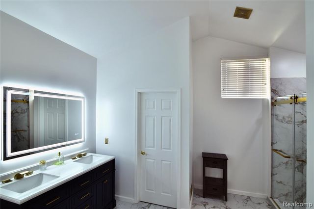 2344 Willow Lane, Grand Blanc, MI 48439