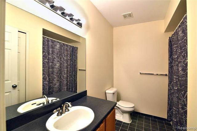 2344 Willow Lane, Grand Blanc, MI 48439