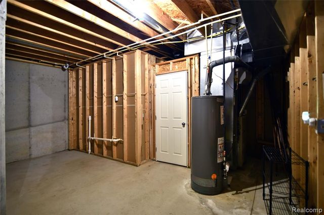 2344 Willow Lane, Grand Blanc, MI 48439