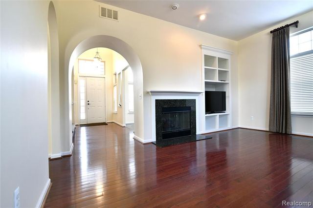 2344 Willow Lane, Grand Blanc, MI 48439