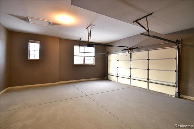 2344 Willow Lane, Grand Blanc, MI 48439