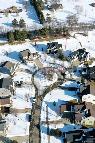 2344 Willow Lane, Grand Blanc, MI 48439