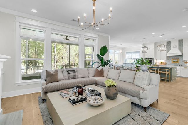 2680 Fountainhead Way, Mount Pleasant, SC 29466