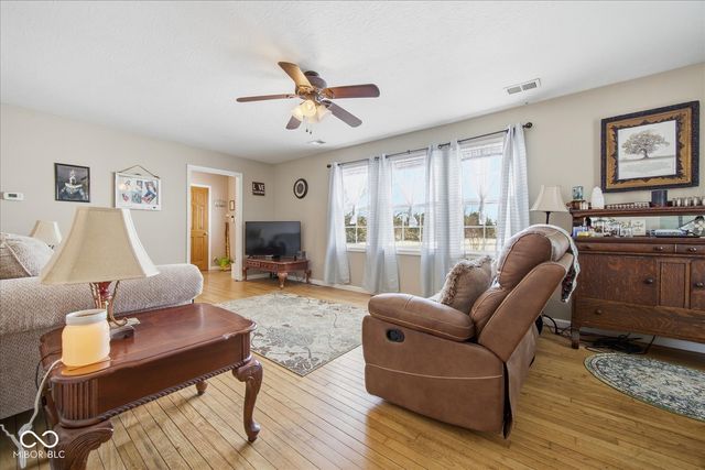 1301 E Vandalia Road, Flat Rock, IN 47234