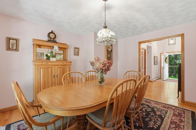 18 Allens Ln, Rehoboth, MA 02769