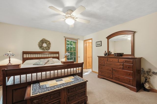 18 Allens Ln, Rehoboth, MA 02769