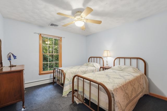 18 Allens Ln, Rehoboth, MA 02769
