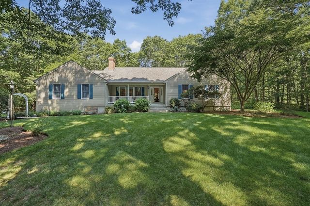 18 Allens Ln, Rehoboth, MA 02769