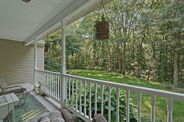 18 Allens Ln, Rehoboth, MA 02769