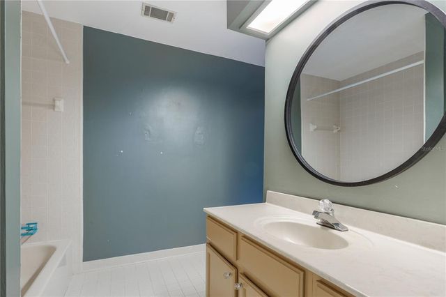 3958 NW 27TH LANE, Gainesville, FL 32606