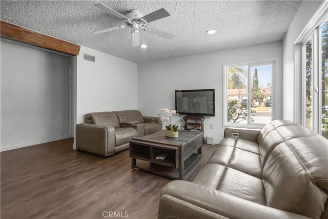 20212 Londelius, Winnetka, CA 91306