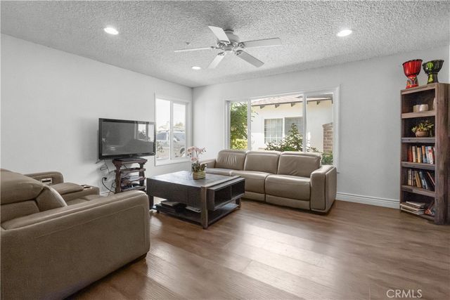 20212 Londelius, Winnetka, CA 91306