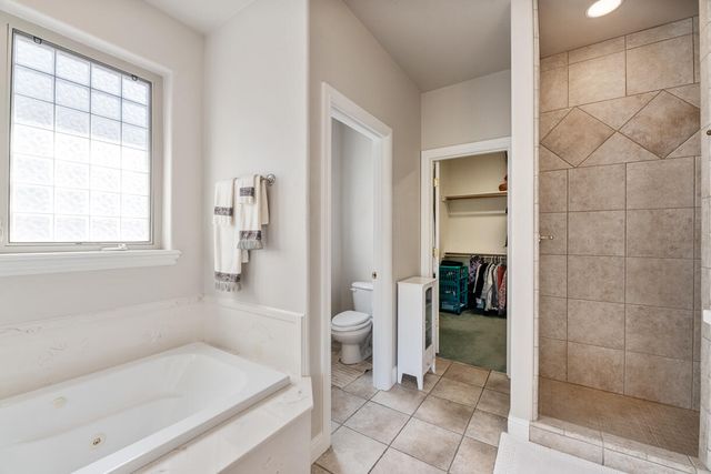 869 St Andrews Way, Eagle Point, OR 97524