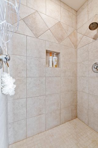 869 St Andrews Way, Eagle Point, OR 97524