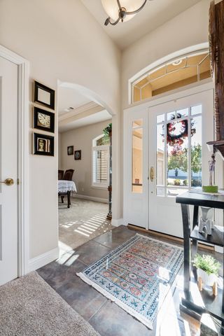 869 St Andrews Way, Eagle Point, OR 97524