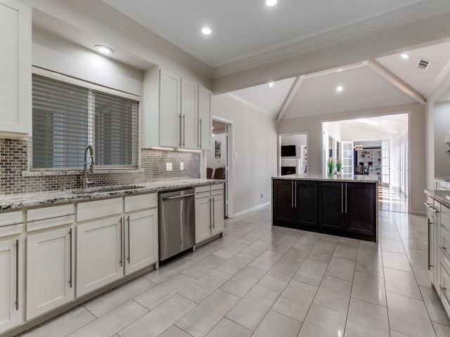 5818 London Lane, Dallas, TX 75252