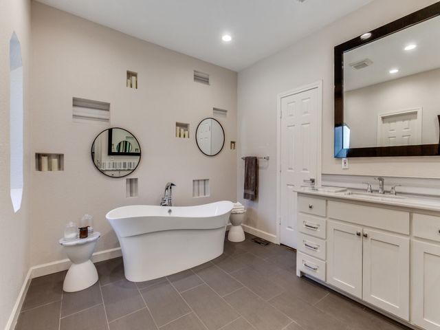 5818 London Lane, Dallas, TX 75252